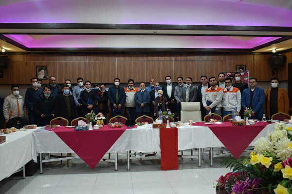 مراسم گرامیداشت روز پدر و مهندس در گروه صنعتی اطهر برگزار شد+ تصاویر