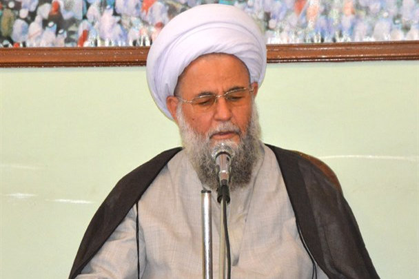 پاسداران، مردان استوار در مقابل توطئه ی دشمنان