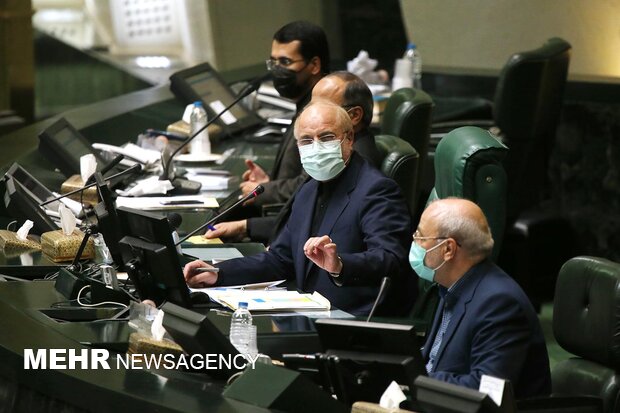 جلسه علنی آغاز شد/بررسی طرح شفافیت قوای سه‌گانه در دستور کار مجلس