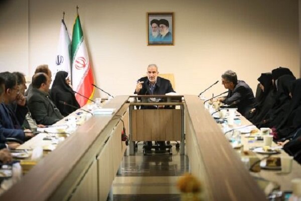 درب مدارس به روی اولیا و گروه های جهادی باز باشد