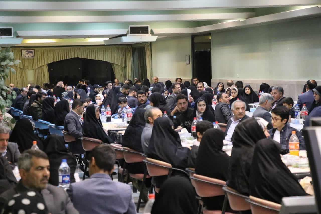 ضیافت افطاری فرماندهان پایگاه های مقاومت بسیج شهرستان بناب با خانواده