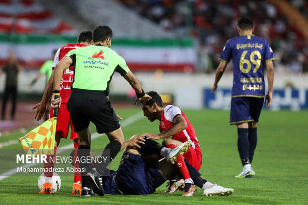 نمایندگان مخفی کمیته اخلاق در محل بازی‌های پرسپولیس و سپاهان