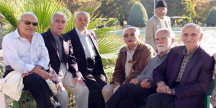 میرتاج‌الدینی: بازنشستگان باید از ۹۰ درصد حقوق شاغلین بهره‌مند شوند