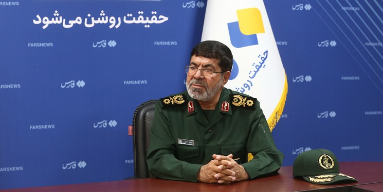 سردار شریف: توانمندیهای جدید نیروی دریایی سپاه بزودی رونمایی میشود