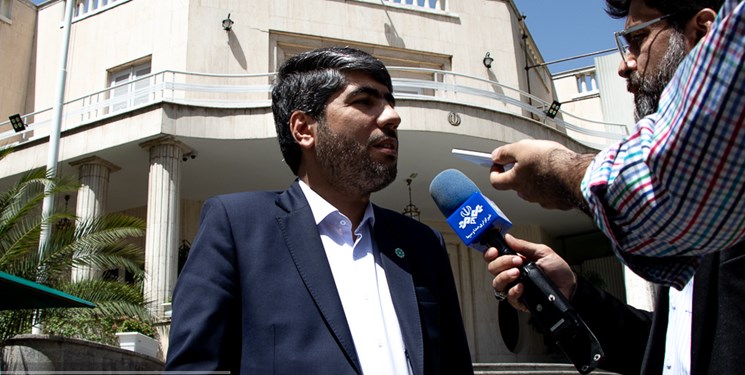 لطیفی: هر گونه استخدام صرفا از طریق آزمون انجام می‌شود