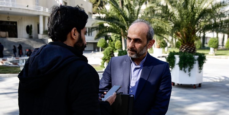 جبلی: نامزدهای انتخاباتی می توانند از بستر تلویزیون استفاده کنند