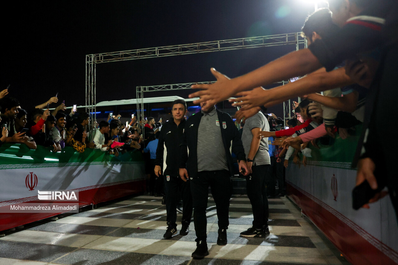 قلعه‌نویی: عشق مردم را به هزاران دلار نمی‌فروشیم