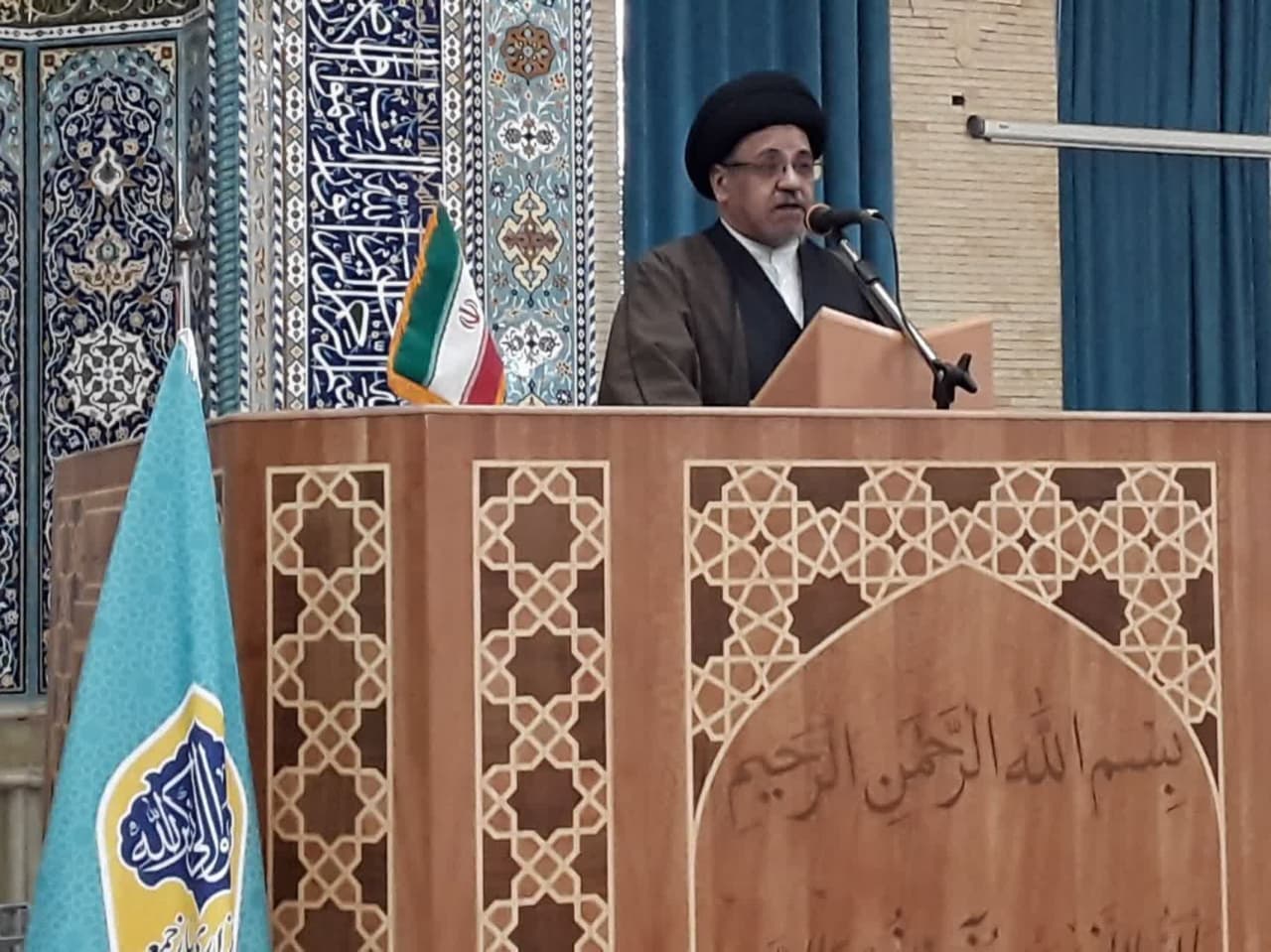 مسئولان پیام حضور حماسی مردم در انتخابات را دریافت کرده و مشکلات اقتصادی را رفع کنند/شهید باکری نه تنها یک فرمانده نظامی بلکه یک فرمانده اخلاق و معنویات بود