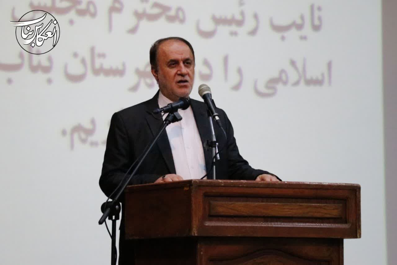 دیدگاهم به بناب متفاوت شد/ مردم از وضعیت بد اقتصادی رنج می‌برند