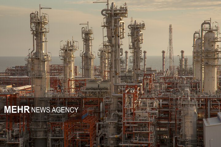 فرآورده‌فروشی، نسخه پایدار اقتصاد نفتی