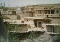 روستای صور در بناب، نمونه ای شگفت انگیز از معماری صخره ای ایران زمین+ تصاویر