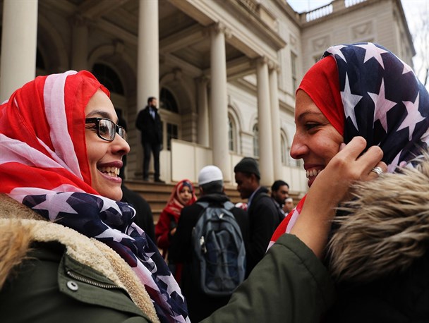 پای قانون ممنوعیت حجاب از کشورهای اروپایی به ایران رسید/ وقتی بزرگترین دغدغه عضو شورای شهر “منع حجاب اجباری” می‌شود!