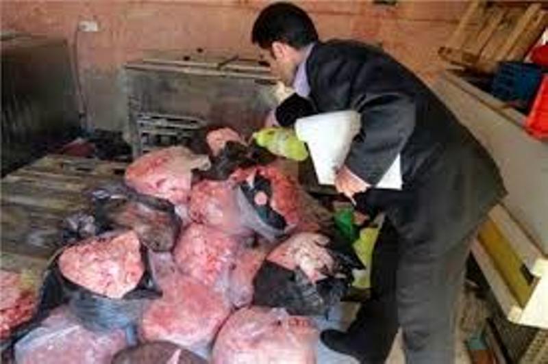 معدوم سازی بیش از ۲۴ تن فرآورده خام دامی غیر بهداشتی در بناب