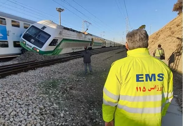 جزئیات حادثه برخورد دو قطار در ایستگاه مترو چیتگر