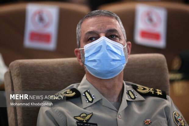 سرلشکر موسوی: در مقابل دشمن خواهیم ایستاد/ به احدی باج نمیدهیم