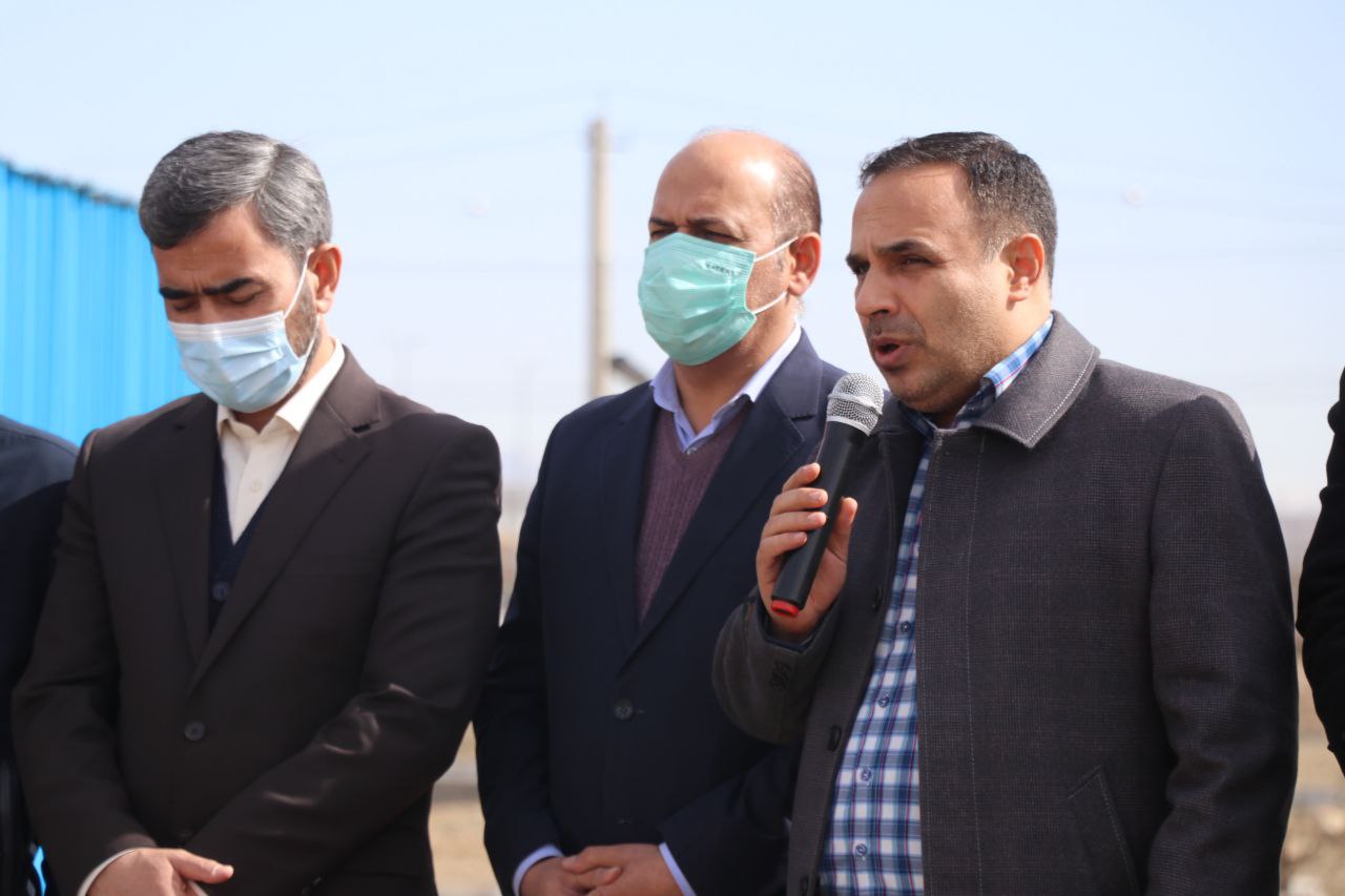 بناب دارای ۴۸ هزار اصله درخت شناسنامه دار بوده و ظرفیت کاشت ۵۰ هزار اصله درخت جدید دیگر را دارد