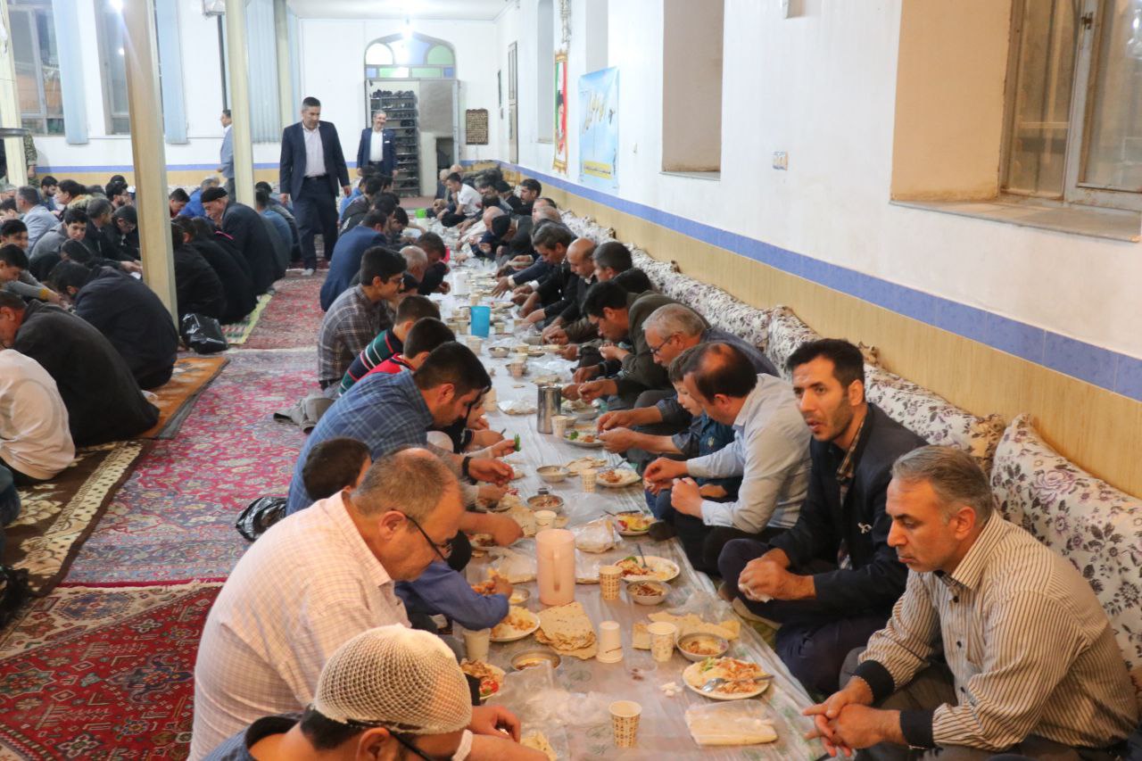 ششمین ضیافت افطاری اطعام علوی در #بناب برگزار شد.