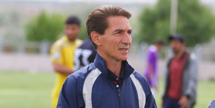 احمدزاده: بردیف از لحاظ تاکتیکی غنی است/ نباید نفت مسجد سلیمان را دستکم گرفت