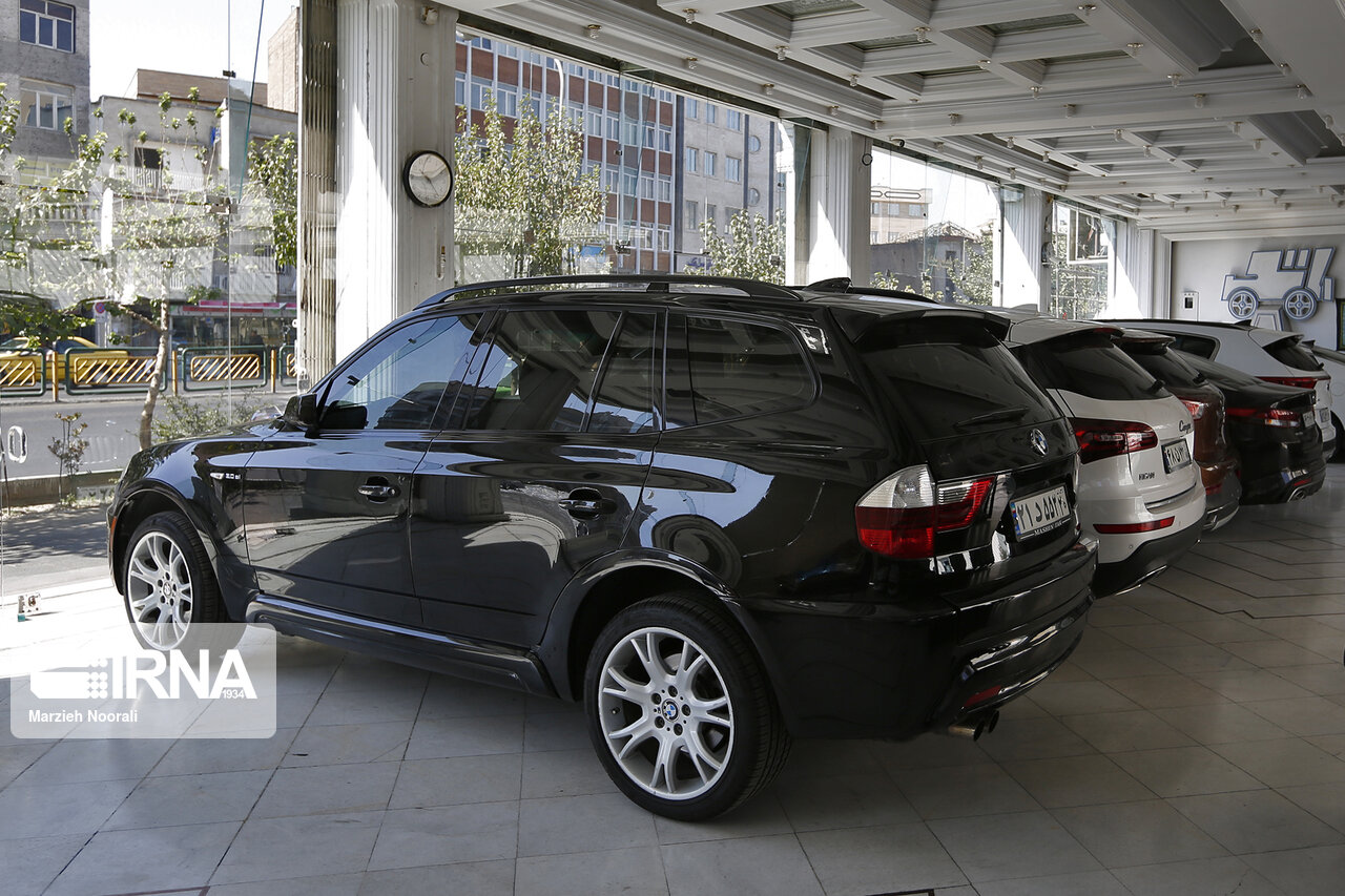 دلایل کاهش قیمت خودرو از زبان سخنگوی وزارت صمت/ افت ۲۵۰میلیون تومانی خودروهای خارجی