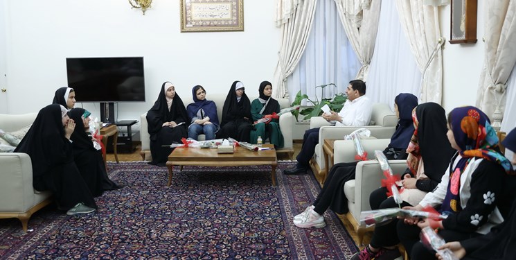 مخبر: آمار زنان شاغل در دولت نسبت به ابتدای انقلاب ۱۱۴ درصد رشد داشته است