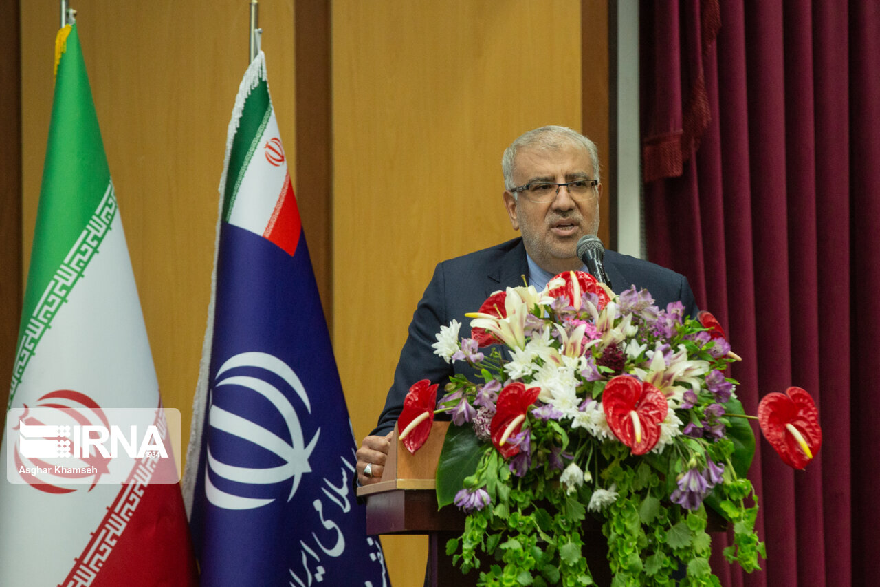 بهرهبرداری از ۱۲میلیارد دلار طرح نیمهتمام نفتی/ رشد ۱۰۰ درصدی صادرات نفت در دولت سیزدهم