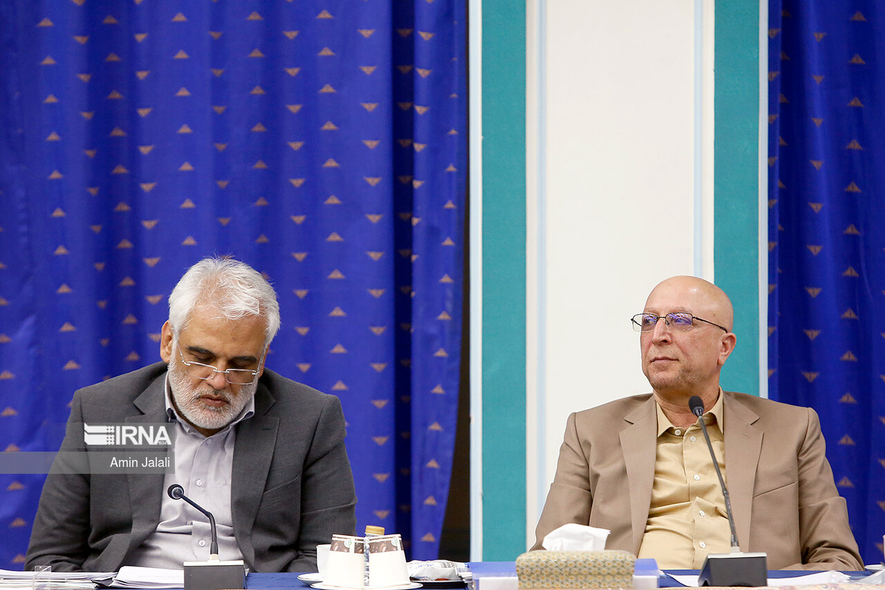 وزیر علوم:کیفیت آموزشی برخی واحدهای دانشگاه آزاد پایین است/ به رئیس دانشگاه گوشزد کرده‌ایم