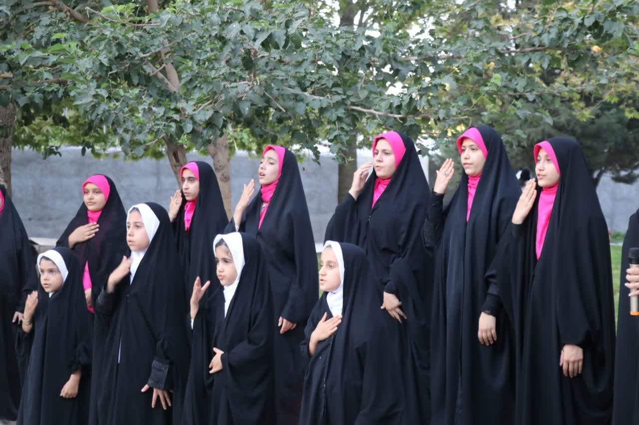 همایش بزرگ مدافعان حریم خانواده در بناب برگزار شد/ سرهنگ پاسدار شاکری: نگاه غرب به زنان به عنوان ابزار و کالا