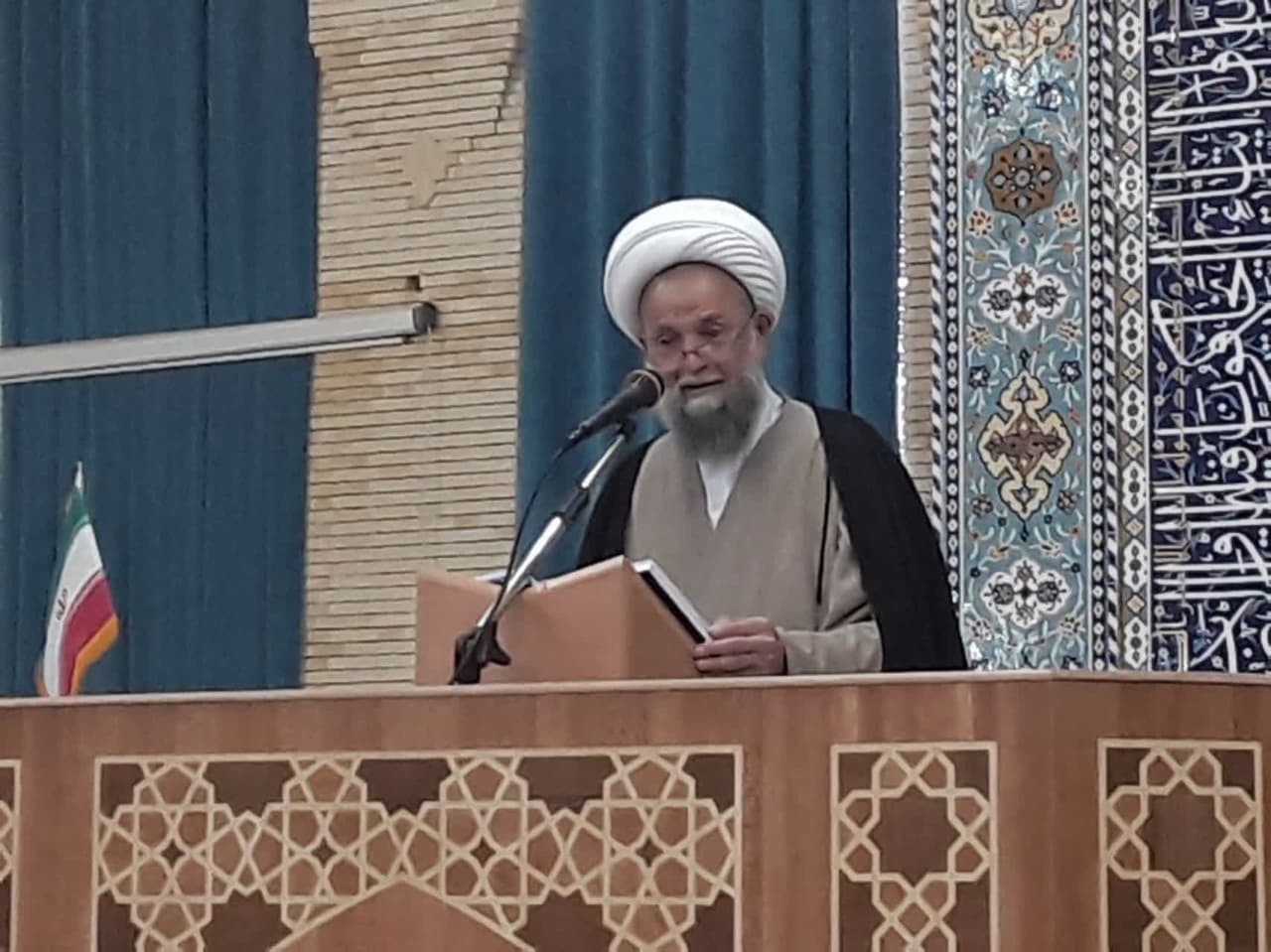 انقلاب اسلامی ایران از دستاوردهای عاشوراست