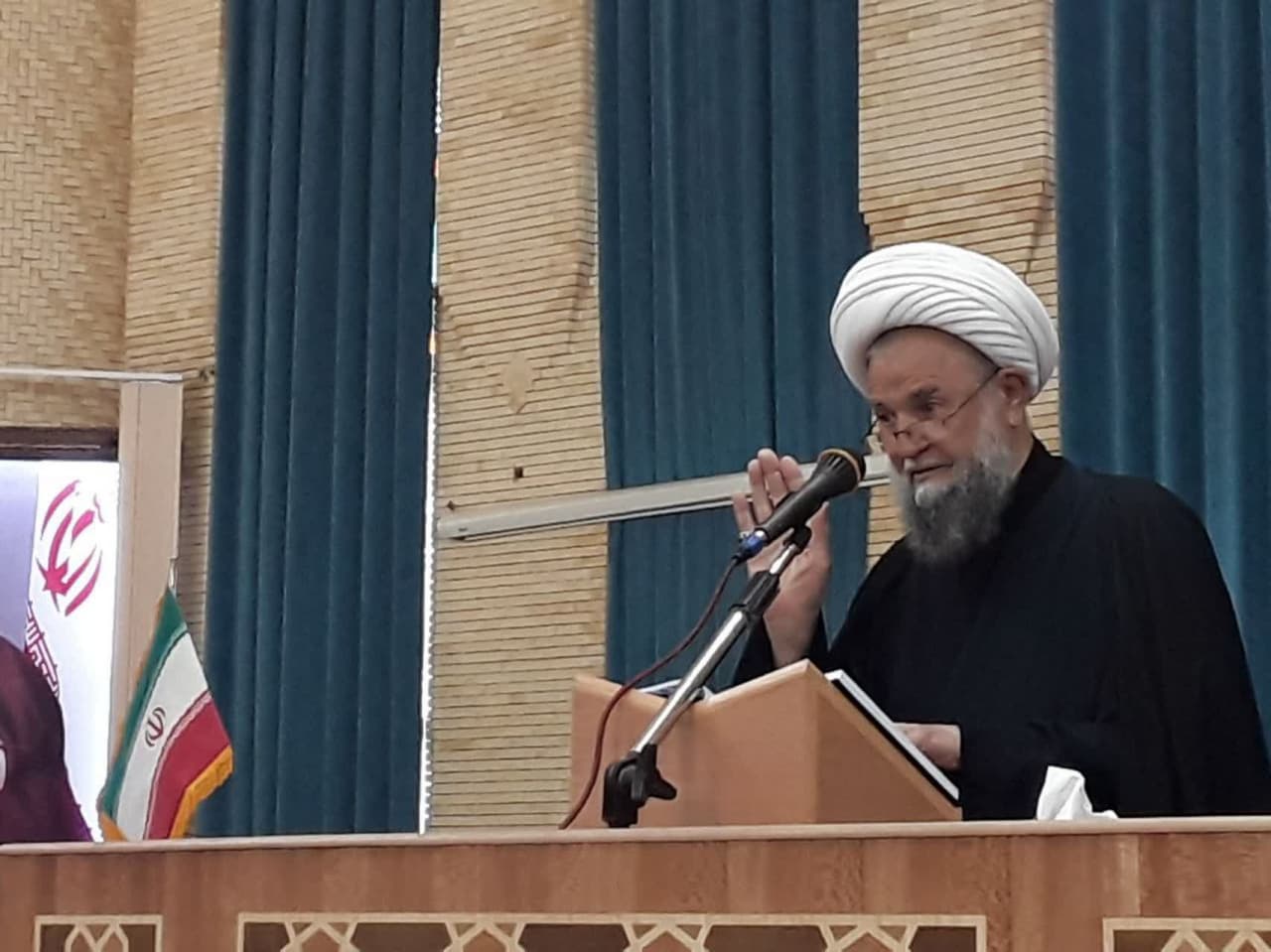 تاکید امام جمعه بناب به صرف‌جویی در مصرف آب/ فریضه امربه معروف و نهی از منکر در هر مقطع نباید ترک شود