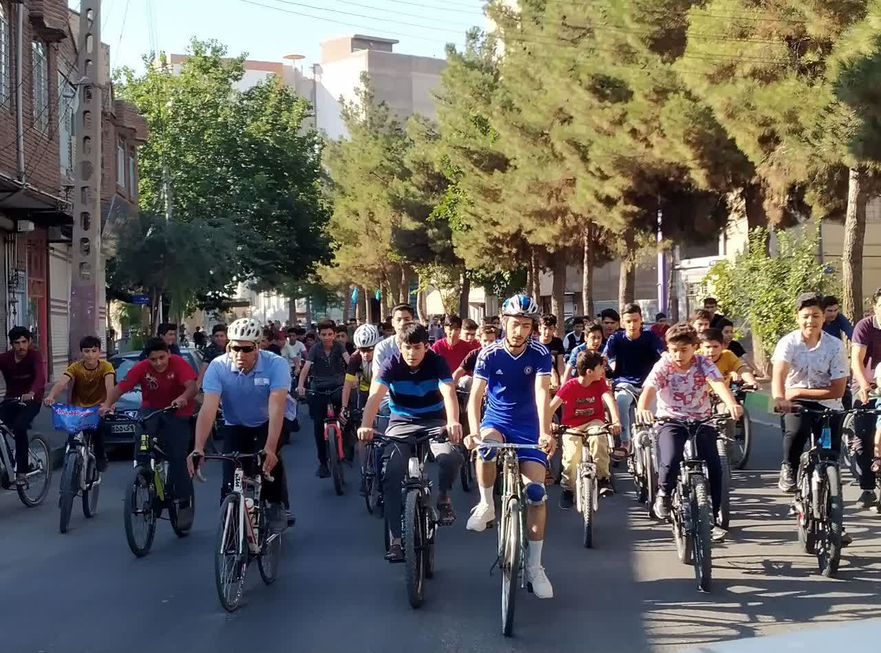 همایش دوچرخه سواری همگانی در شهرستان بناب برگزار شد