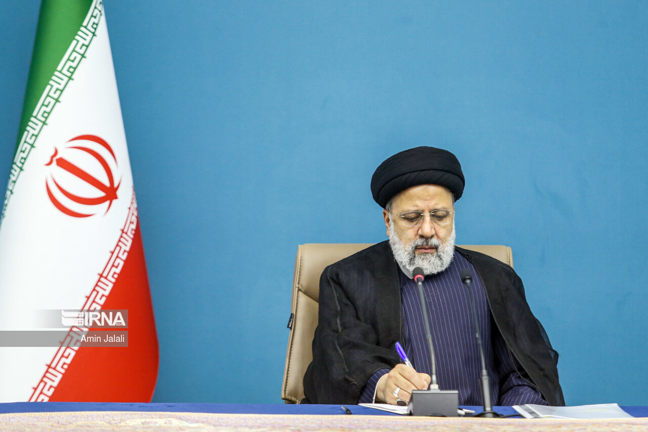 آیت‌الله رئیسی قهرمانی تیم جوانان وزنه‌برداری کشورمان در مسابقات جهانی را تبریک گفت