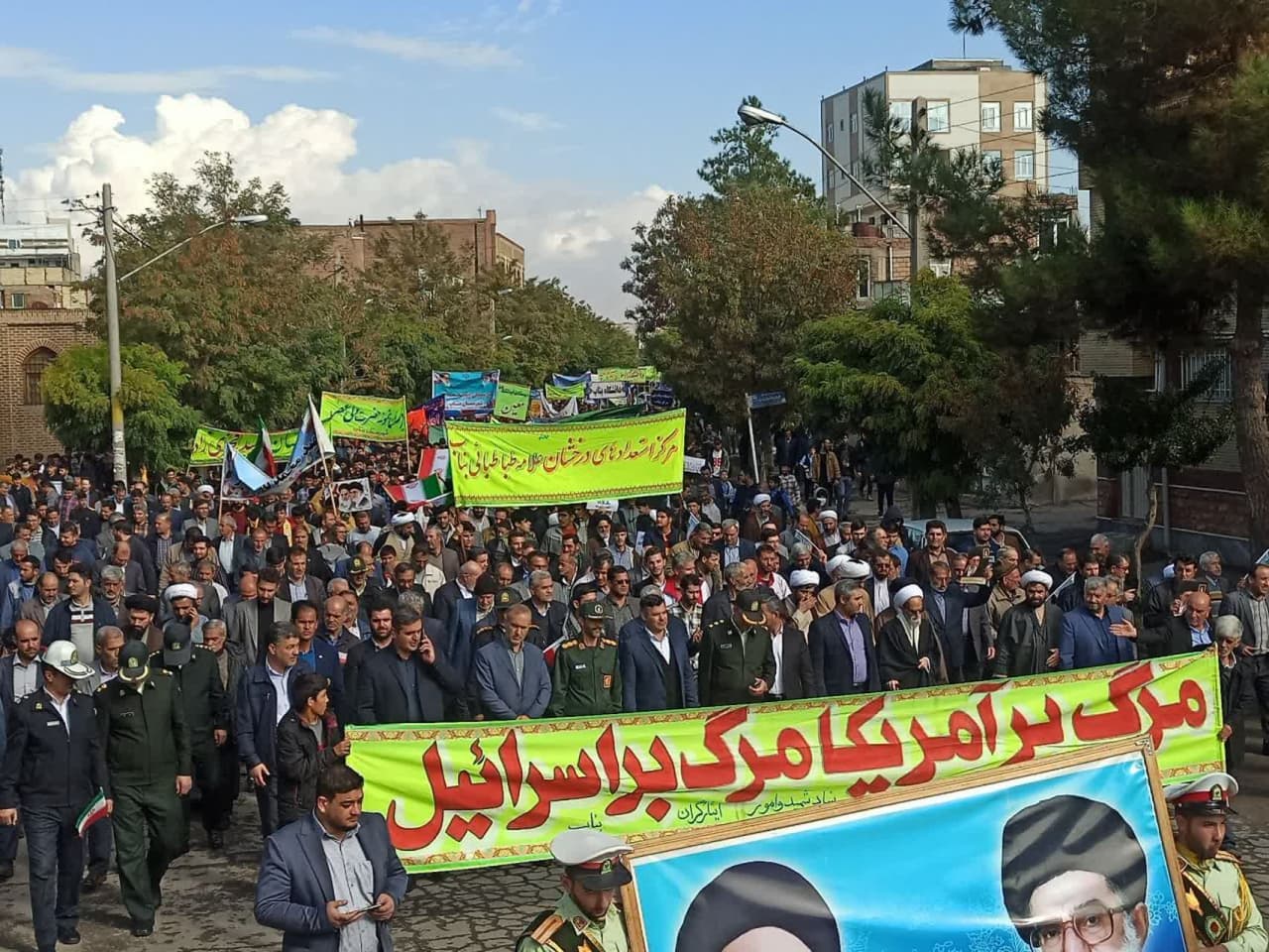 فریاد استکبارستیزی مردم بناب در راهپیمایی ۱۳ آبان