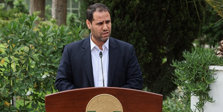 وزیر آموزش و پرورش: ۷۰ درصد دانشآموزان ابتدایی شیر رایگان دریافت میکنند