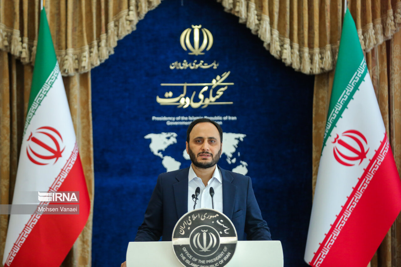 سخنگوی دولت: آیین نامه واردات خودروهای دست دوم به زودی ابلاغ می‌شود