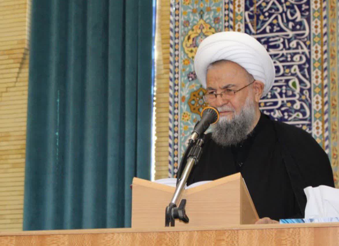 دانشجو باید برای مردم امید آفرین و نقش آفرین باشد/مسئولان باید برای دینداری مردم سرمایه گذاری کنند