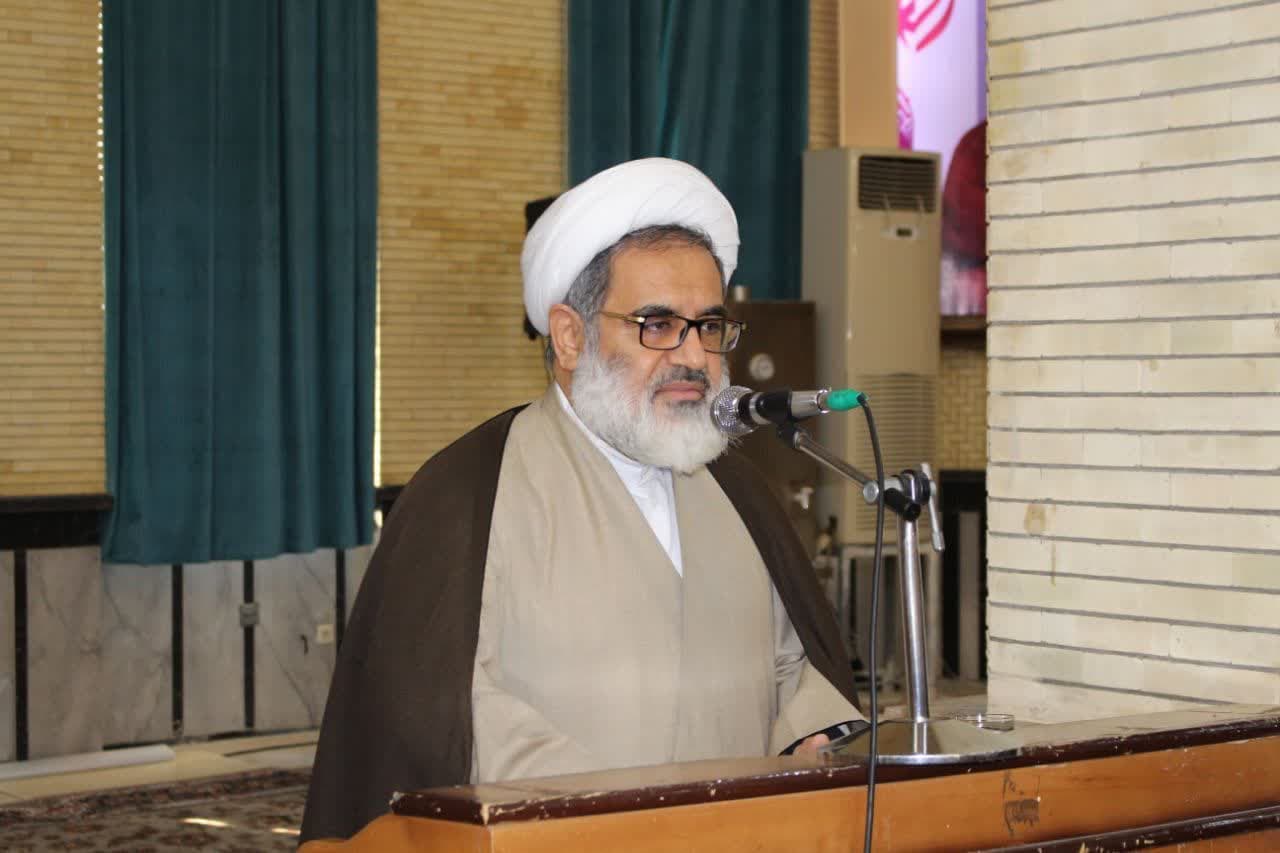 نماز جمعه از آثار با برکت انقلاب اسلامی است