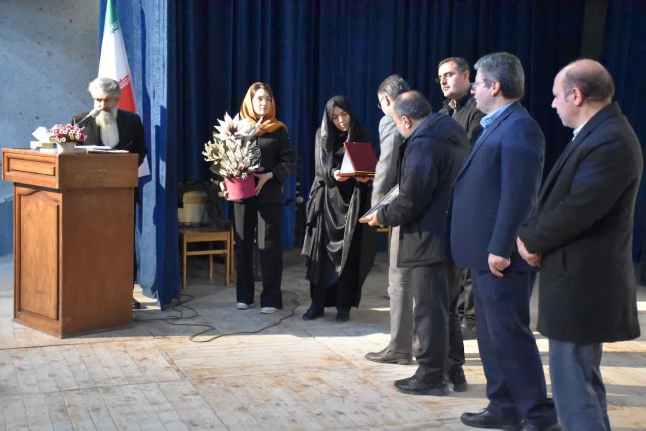 مراسم پاسداشت هنرمند فقید استاد جعفر آذرخش در بناب برگزار شد