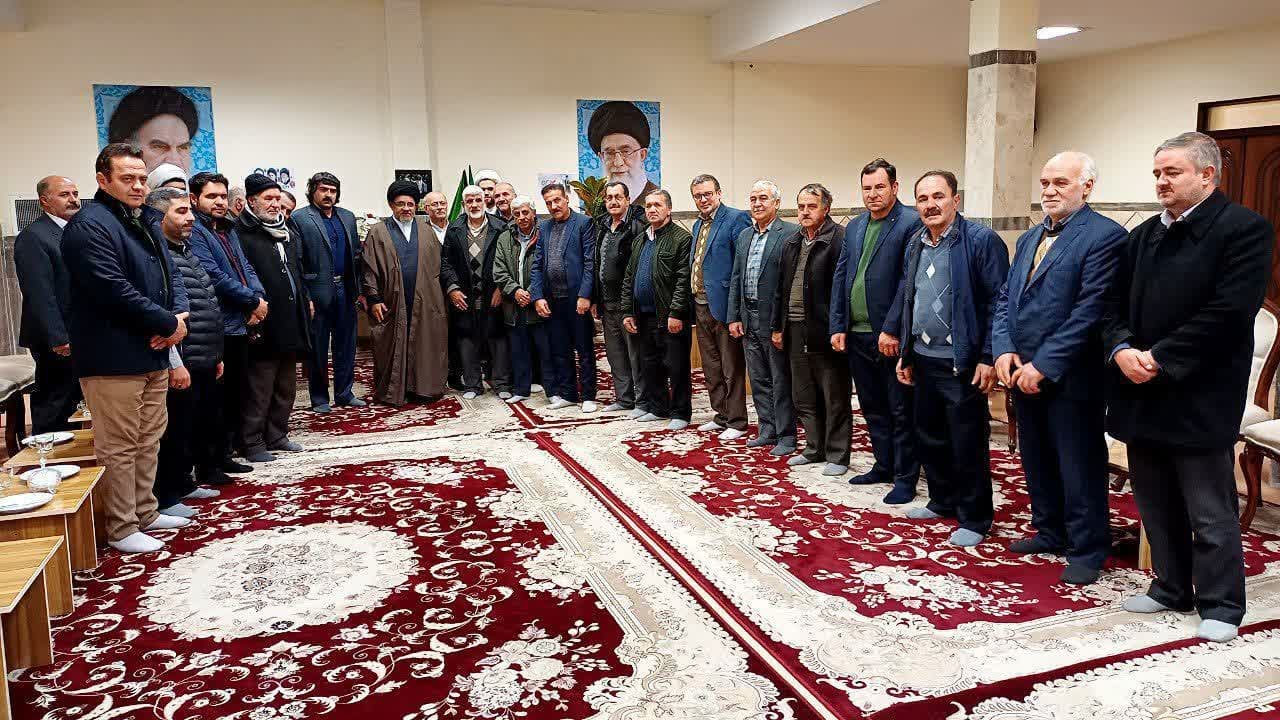 دیدار اعضای باشگاه ورزشی کونگ فوتوا ولایت با امام جمعه بناب