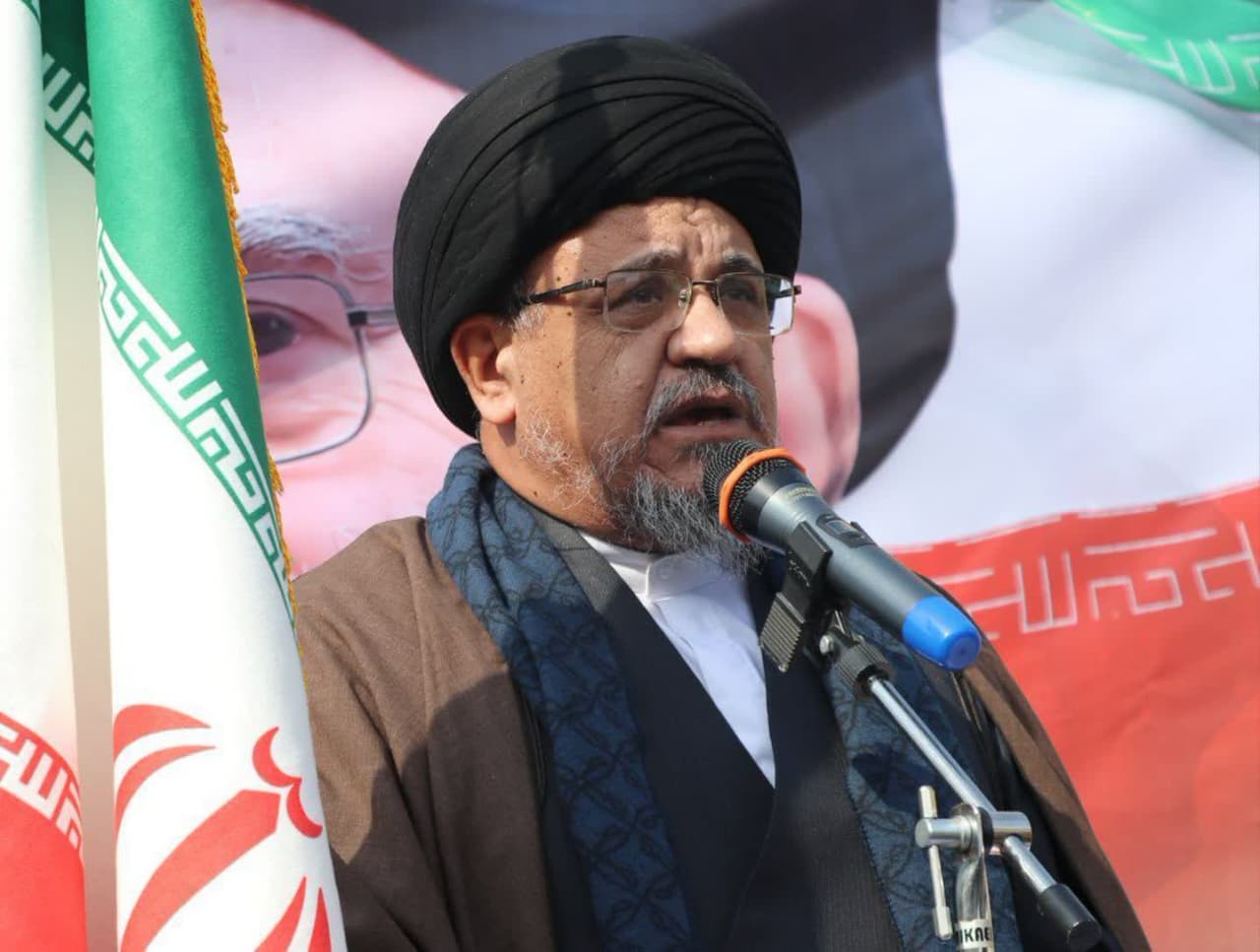 راهپیمایی ۲۲ بهمن یک معجزه بزرگ است/ مذاکره با آمریکا عاقلانه نیست