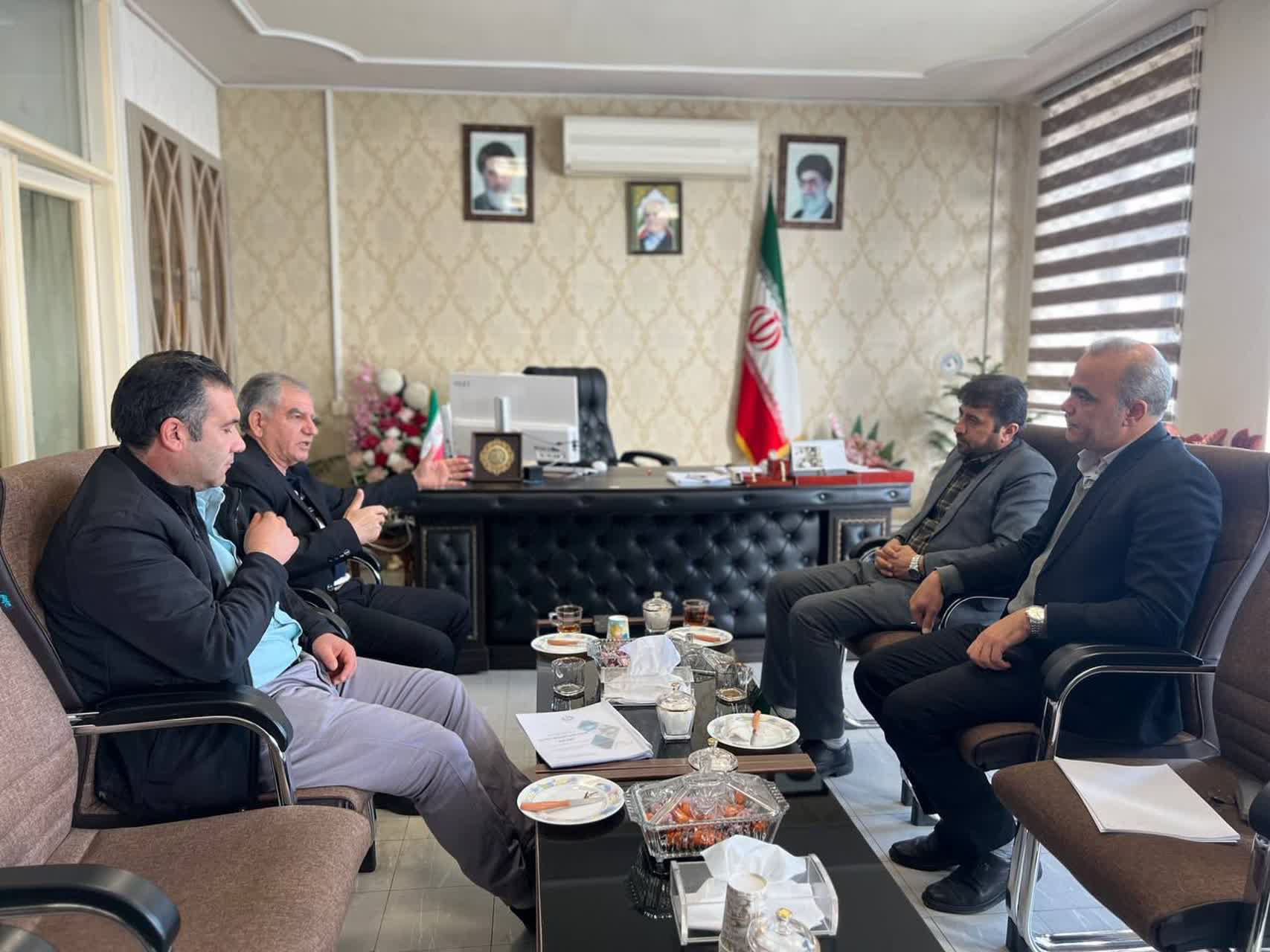 ‍ مذاکره فرماندار بناب با شرکت دانش‌بنیان فعال در حوزه کاهش آلاینده‌های زیست‌محیطی