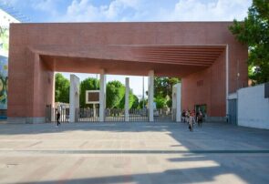 تداوم آموزش حضوری در دانشگاه شریف؛ ممنوع‌الورود شدن تعدادی دانشجو