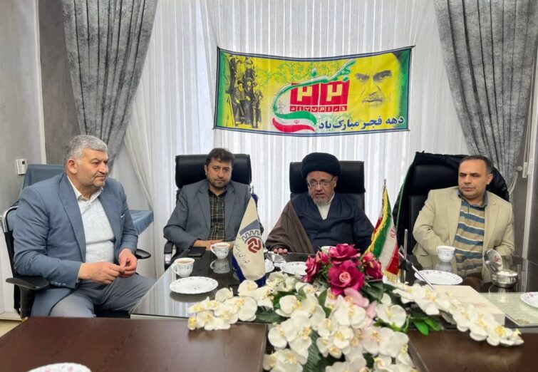 دیدار فرماندار و امام جمعه بناب با اصناف و بازاریان شهرستان