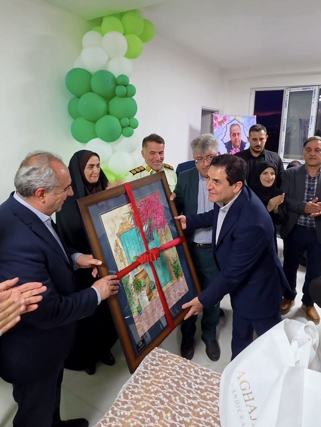 تجلیل مؤسسه خیریه مهر بناب از صنعتگران خیّر با حضور استاندار آذربایجان شرقی